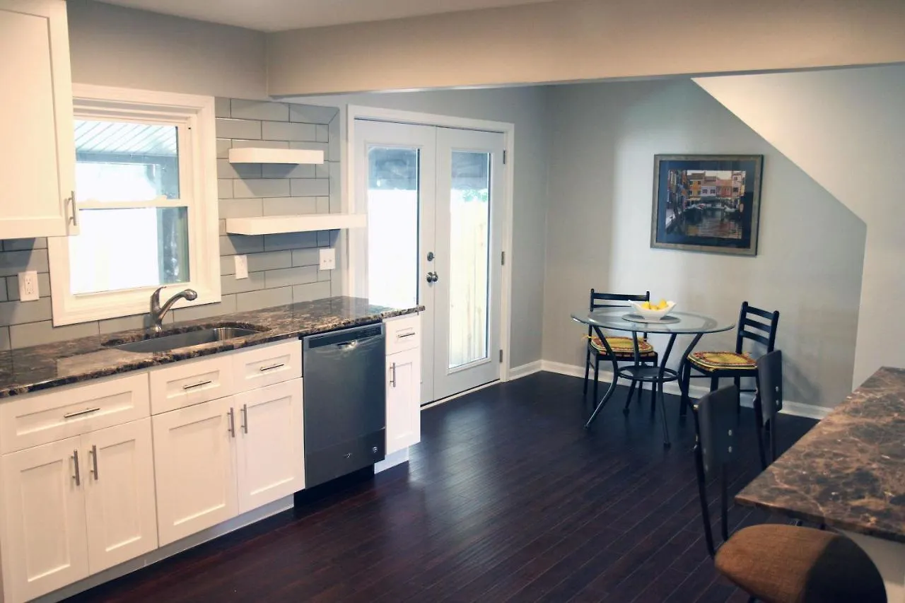 Villa The Orange Door-Sleeps 10 Louisville 0*,
